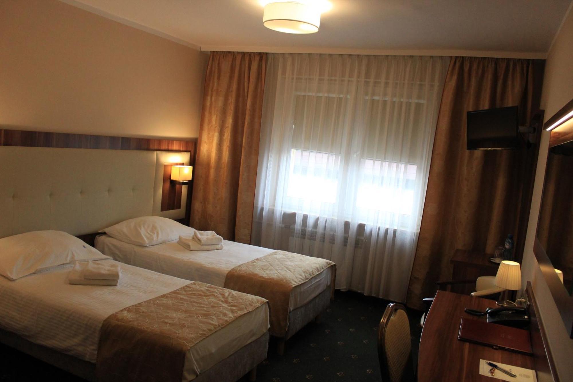 Cumulus Hotel Będzin Exteriör bild